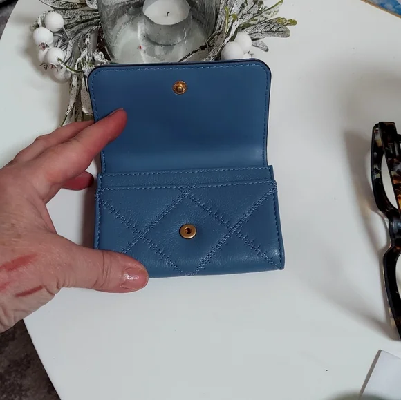 Tory Burch Blue Quilted Leather Wallet - Picture 7 of 7